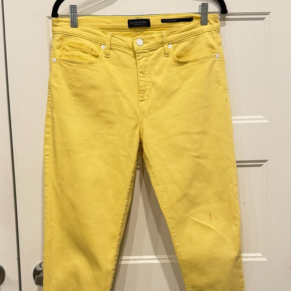 Banana Republic Mid-Rise Skinny Jeans in Yellow Size 30